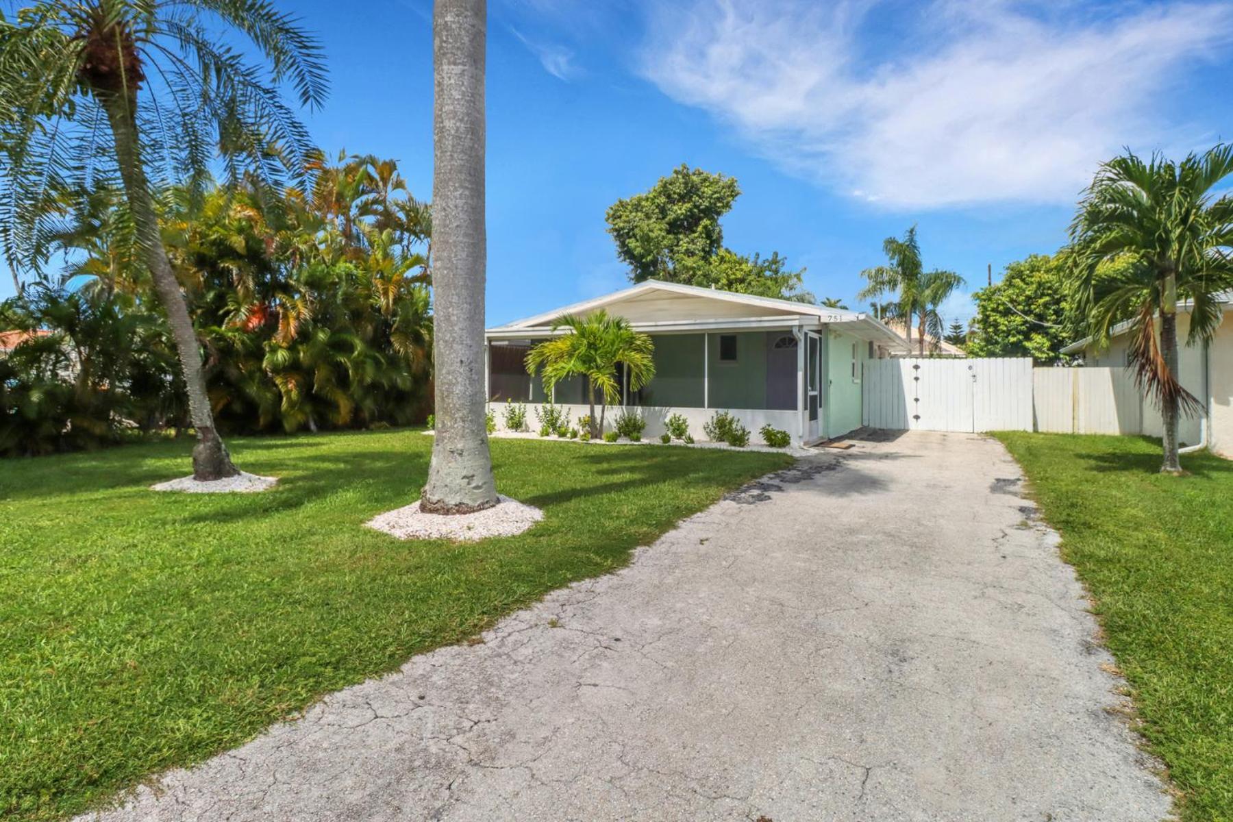 Little Beach House W/ Pool&Spa - 5 Minutes To Vanderbilt Beach Naples Zewnętrze zdjęcie